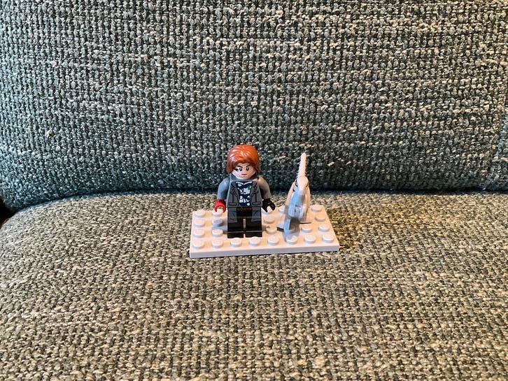 LEGO minifiguur met baby dinosaurus – uniek setje, Kinderen en Baby's, Speelgoed | Duplo en Lego, Zo goed als nieuw, Ophalen of Verzenden