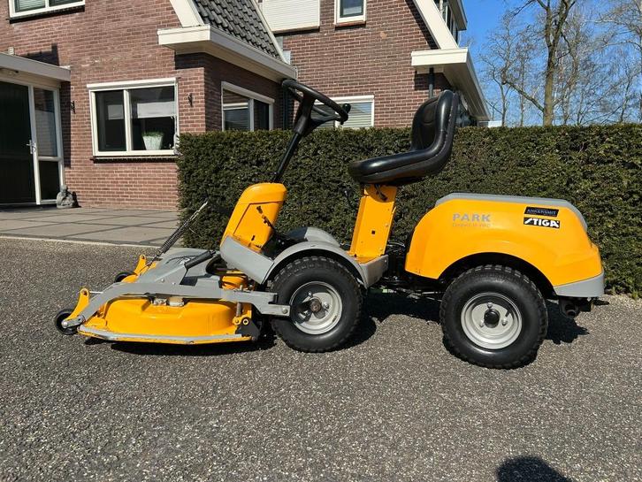 Stiga Park Compact 16 4wd zitmaaier, Tuin en Terras, Zitmaaiers, Gebruikt, 90 tot 120 cm, Mulchfunctie, Ophalen