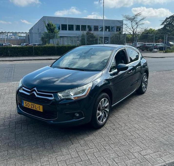 Citroën DS4 So Chic 1.6 VTi | Trekhaak | APK | Massage | NAP, Auto's, Citroën, Particulier, DS4, Benzine, B, Hatchback, Handgeschakeld