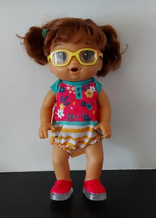 Hasbro Baby Alive Step N Giggle Pop Bruin Haar 2016, Kinderen en Baby's, Speelgoed | Poppen, Gebruikt, Babypop, Ophalen of Verzenden
