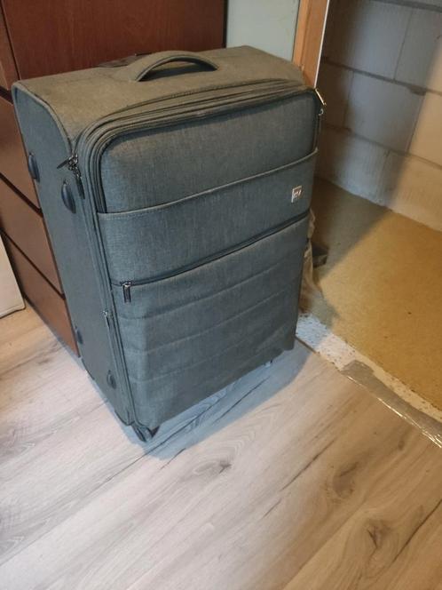 Koffer 100 liter, Sieraden, Tassen en Uiterlijk, Koffers, Zo goed als nieuw, Zacht kunststof, 70 cm of meer, 45 tot 55 cm, Slot