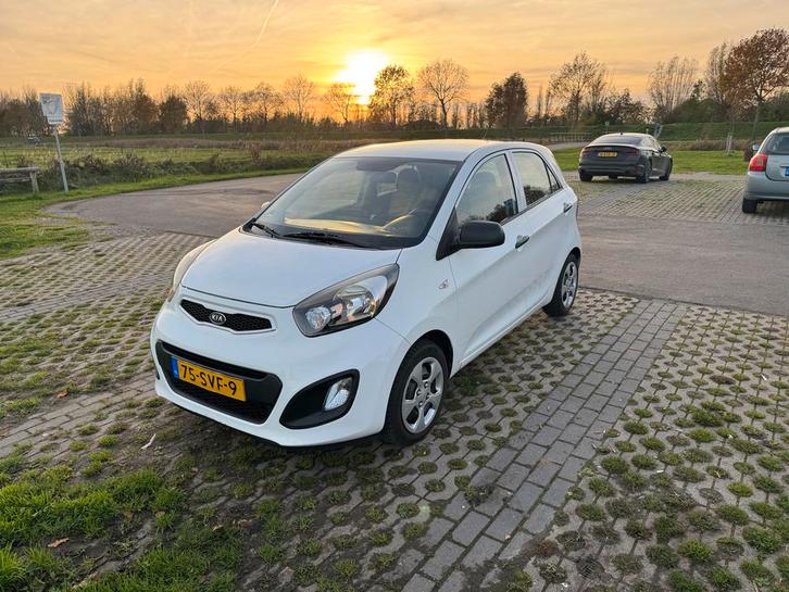 Kia Picanto 1.0 Cvvt 5-DRS 2011 Wit, Auto's, Kia, Particulier, Picanto, Airbags, Isofix, Radio, Startonderbreker, USB, Benzine