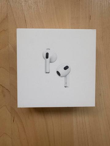Apple AirPods 3 (3e generatie) met MagSafe Oplaad Case beschikbaar voor biedingen