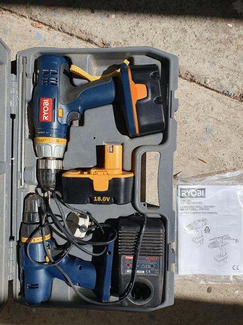 Boormachine en accutol van Ryobi, Doe-het-zelf en Verbouw, Gereedschap | Boormachines, Gebruikt, Boormachine, 600 watt of meer