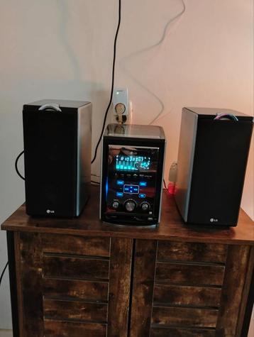 Mooie LG stereoset beschikbaar voor biedingen