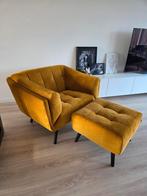 Goudgele velours fauteuil met poef van Homestock, Huis en Inrichting, Ophalen, 75 tot 100 cm, Zo goed als nieuw, 75 tot 100 cm