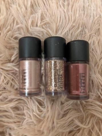MAC Pigmenten Set en glitters beschikbaar voor biedingen