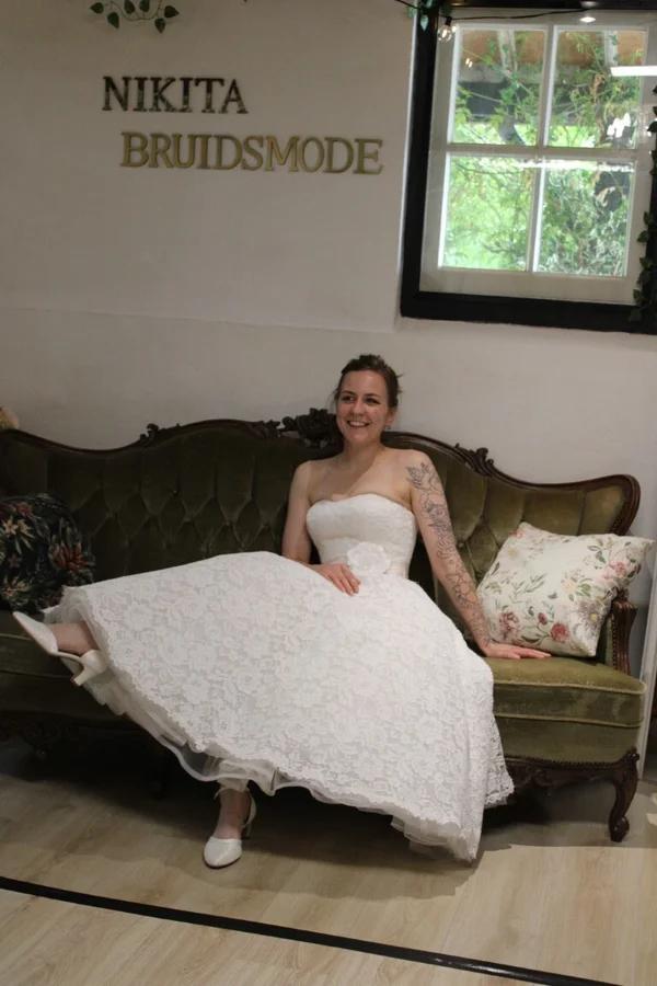 Retro trouwjurk tea lenght, Kleding | Dames, Trouwkleding en Trouwaccessoires, Nieuw, Trouwjurk, Wit, Ophalen