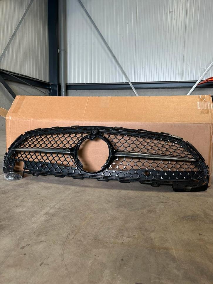 Originele Mercedes C-klasse W206 Gril - AMG Line - ZGAN -, Auto-onderdelen, Carrosserie en Plaatwerk, Bumper, Mercedes-Benz, Voor