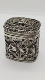Antiek Zilveren Lodereindoosje Filigrain 1850, Ophalen of Verzenden, Zilver