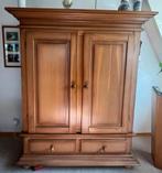 Eikenhouten kast met veel opbergruimte, Antiek en Kunst, Antiek | Meubels | Kasten, Ophalen of Verzenden