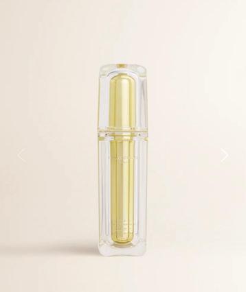 Olcay Gulsen body & face cover foundation beschikbaar voor biedingen