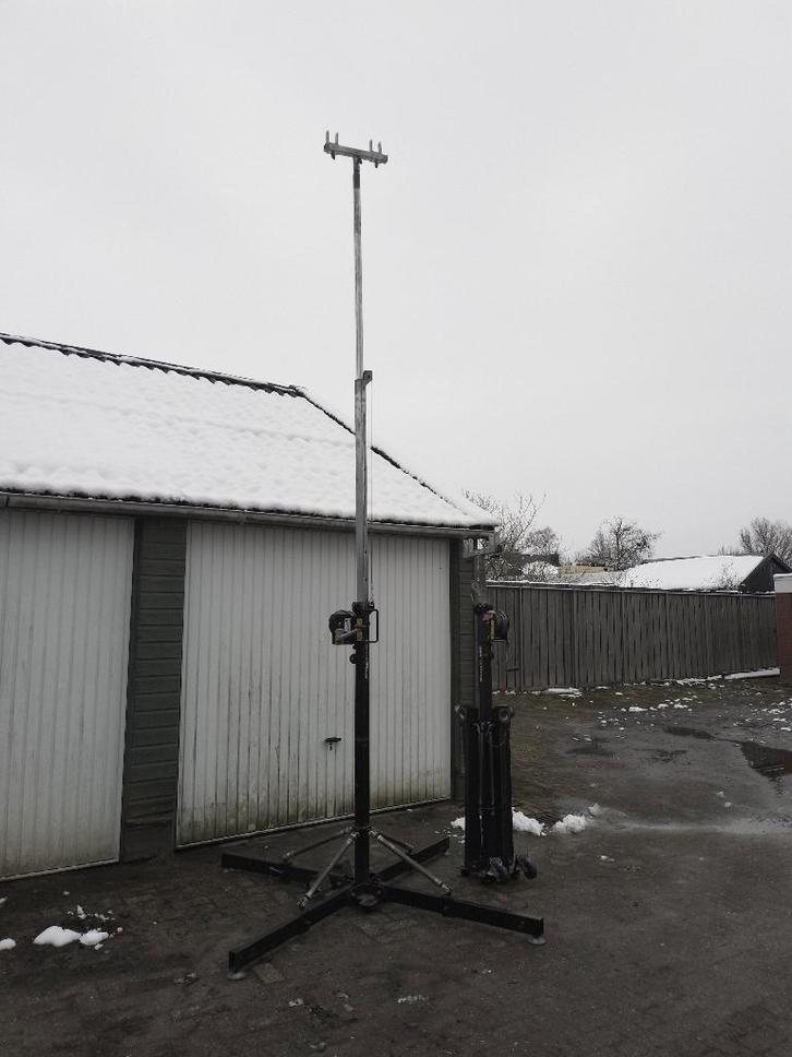 heflift telescooplift 4,5mtr 150kg lichtmast montagelift LED, Doe-het-zelf en Verbouw, Lieren en Takels, Gebruikt, Ophalen