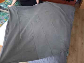 * Grijs stug katoenen tafelkleed * beschikbaar voor biedingen