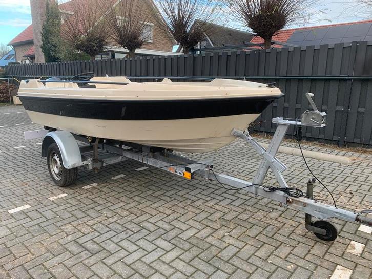 Tehri 420 15 pk 4 takt en trailer, Watersport en Boten, Vis- en Consoleboten, Zo goed als nieuw, 10 tot 30 pk, 3 tot 6 meter, Benzine
