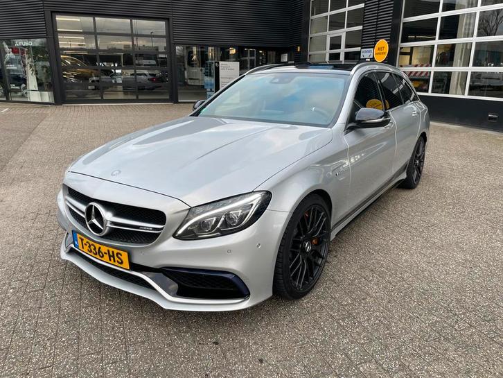 Mercedes C63s AMG Keramisch Pano Burmester C63 S, Auto's, Mercedes-Benz, Bedrijf, C-Klasse, Adaptieve lichten, Airbags, Airconditioning