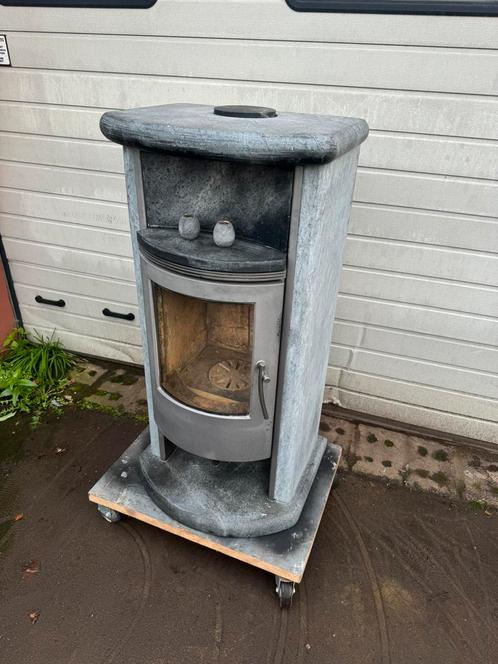 Zeer nette grote dikke speksteen houtkachel 350kg, Huis en Inrichting, Kachels, Zo goed als nieuw, Houtkachel, Hout, Ophalen