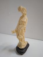 Aziatisch beeldje van een vrouwenfiguur, Ophalen of Verzenden