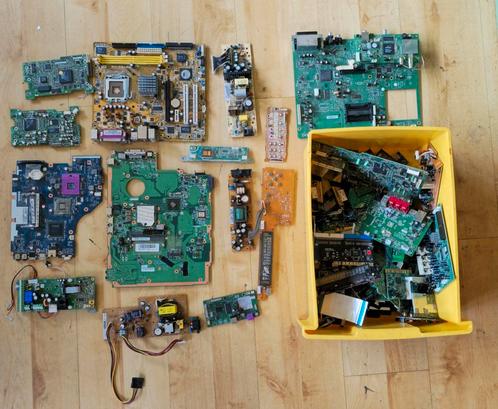 Partij Printplaten &  Moederborden  Elektronische Onderdelen, Hobby en Vrije tijd, Elektronica-componenten, Gebruikt, Ophalen of Verzenden