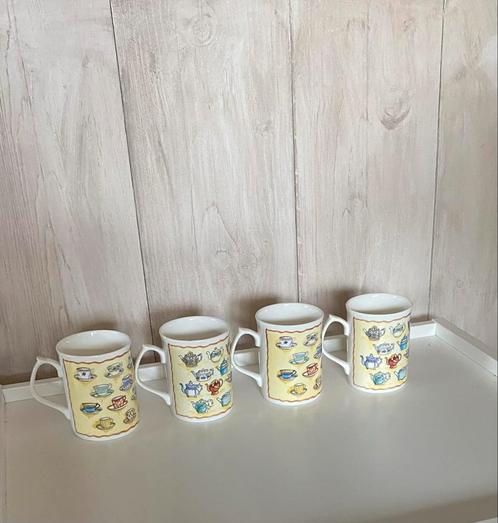 4 Leuke Thee Bekers / Mokken Duchess, Huis en Inrichting, Keuken | Servies, Gebruikt, Kop(pen) en/of Schotel(s), Overige stijlen