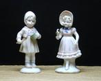 2 porseleinen figuurtjes  "arm en rijk" [WD23], Verzenden