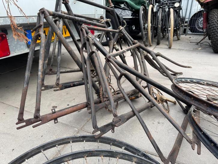 Antieke vintage Oma fietsen frames met onderdelen, Fietsen en Brommers, Fietsen | Dames | Omafietsen, Gebruikt, 56 cm of meer