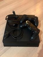 PS4 met 2 controllers + oplaadstation, Spelcomputers en Games, Spelcomputers | Sony PlayStation 4, Met 2 controllers, Ophalen of Verzenden