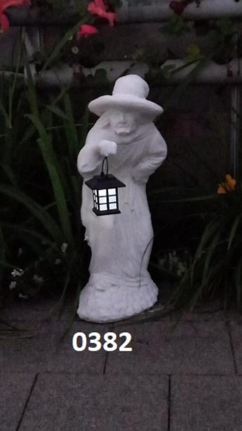 Heks met lantaarn waxine theelicht houder, Tuin en Terras, Tuinbeelden, Nieuw, Mensenbeeld, Beton, Ophalen