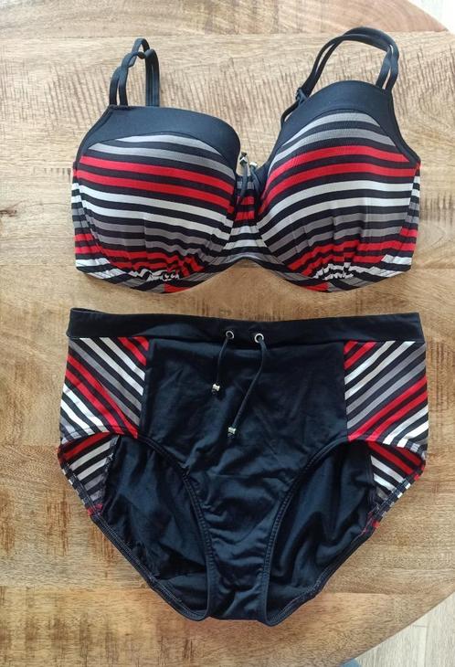 Prima donna bikini 75 G broekje 40 ZGAN zwart wit rood 75G, Kleding | Dames, Badmode en Zwemkleding, Zo goed als nieuw, Bikini