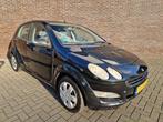 Smart Forfour 1.1 blackbasic APK 2025 NAP radio cd AUX 2 sl., Auto's, Smart, Voorwielaandrijving, Stof, Gebruikt, Zwart