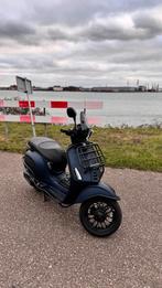 Vespa Sprint 2022 Full Option - Prachtige Scooter!, Ophalen, Zo goed als nieuw, Benzine, Vespa