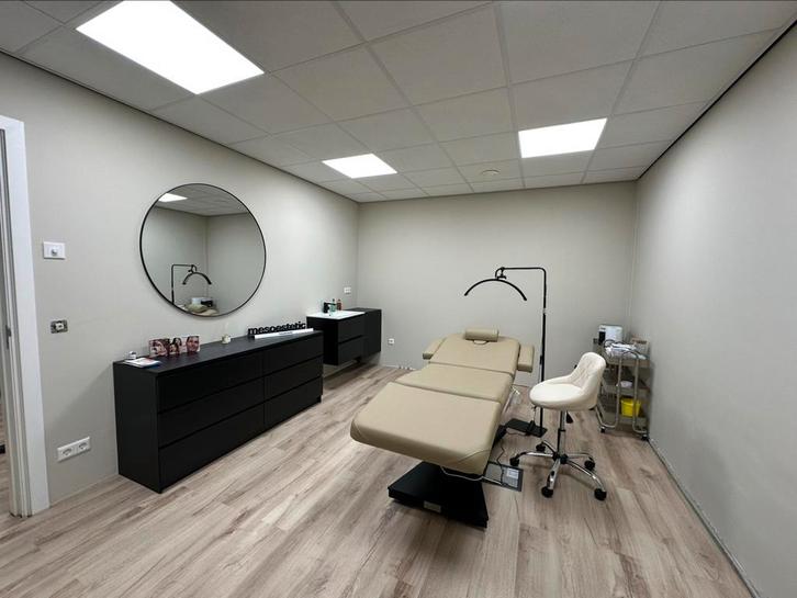 Samenwerking schoonheidsalon, Huizen en Kamers, Kamers te huur, Almere, 35 tot 50 m²