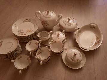 Antiek ontbijt service compleet en onbeschadigd Z.G.A.N  beschikbaar voor biedingen
