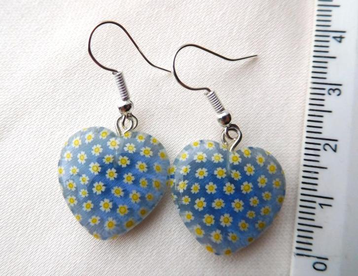 Millefiori hartjes oorbellen (H26581), Sieraden, Tassen en Uiterlijk, Oorbellen, Nieuw, Hangers, Blauw, Ophalen of Verzenden