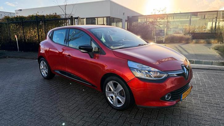 Renault Clio 1.2 54KW 5-DRS 2013 Rood km 76.191, Auto's, Renault, Particulier, Te koop, Clio, ABS, Adaptieve lichten, Airbags