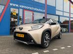 Toyota AYGO X 1.0 Automaat JBL Navi Carplay Camera Led Airco, Gebruikt, Huisgarantie, 4 stoelen, 3 cilinders