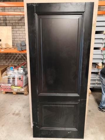 Nieuwe stompe binnendeur met 2 dichte panelen 88x211,5cm beschikbaar voor biedingen