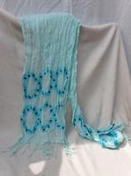 Prachtige lichblauwe sjaal, met muntjes. 100% Linnen, Kleding | Dames, Mutsen, Sjaals en Handschoenen, Maat 38/40 (M), ., Ophalen of Verzenden