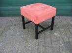 HOCKER VIERKANT ALS NIEUW, Ophalen, Zo goed als nieuw, Vierkant, 50 tot 75 cm