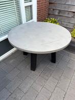Betonlook buitentafel - Diameter 130 cm rond - hoogte 77 cm, Tuin en Terras, Tuintafels, Ophalen, Zo goed als nieuw, Rond, Kunststof
