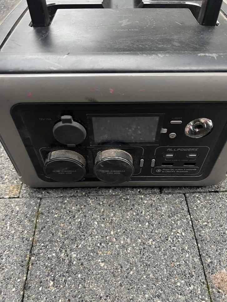 Allpowers 300W/600W Power Station (2 stuks), Telecommunicatie, Powerbanks, Gebruikt, Ophalen of Verzenden