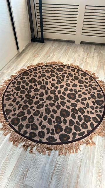 Leuk rond vloerkleed 1.20 rond beschikbaar voor biedingen