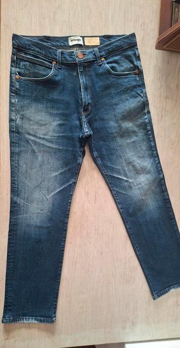Wrangler Arizona 34/30 (maat 42)
Rechte pijp. beschikbaar voor biedingen