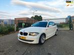 BMW 1-serie 118i Sport CarPlay! Apk! Nap!, 1-Serie, 65 €/maand, Zwart, 4 stoelen