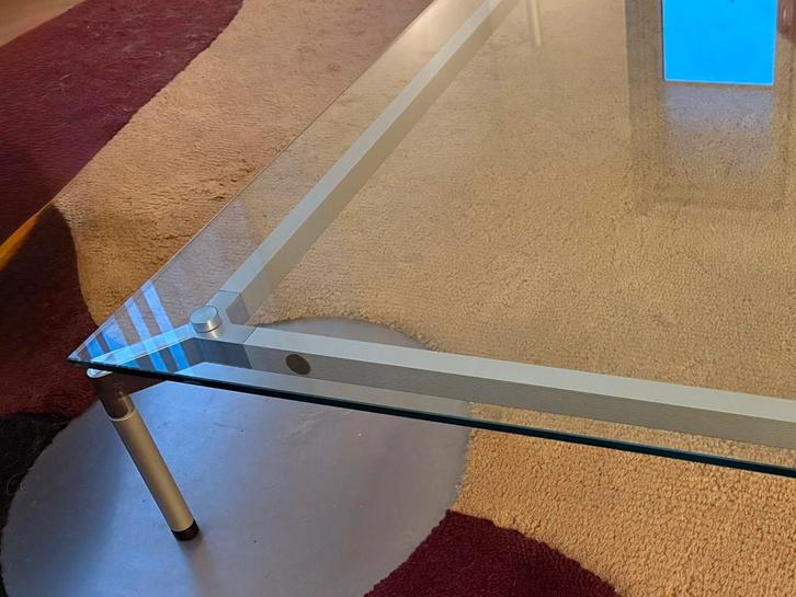 Design glazen salontafel Team by Wellis, Huis en Inrichting, Tafels | Salontafels, Gebruikt, Minder dan 50 cm, 100 tot 150 cm