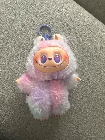 Leuke Labubu knuffel sleutelhanger beschikbaar voor biedingen