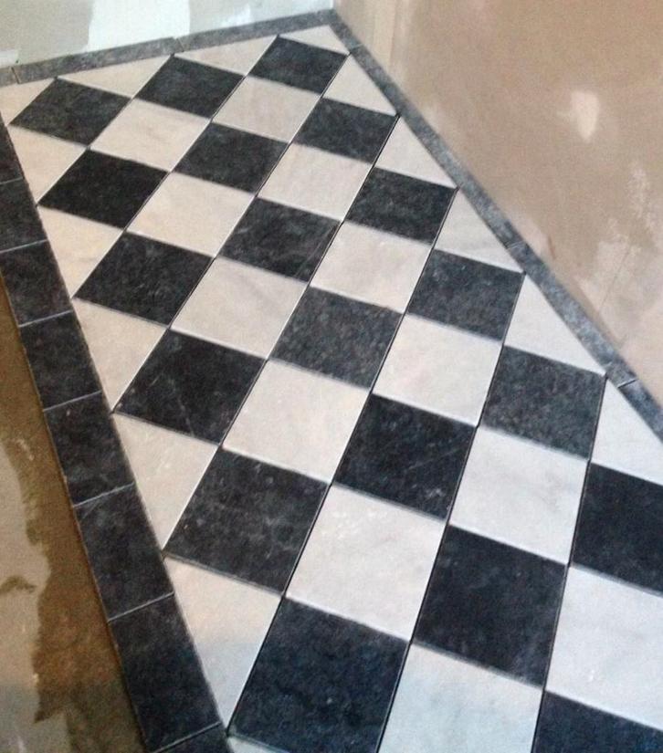 Zwart wit geblokt natuursteen getrommeld 20x20x1cm, Tuin en Terras, Tegels en Klinkers, Nieuw, Overige typen, Natuursteen, 10 m² of meer