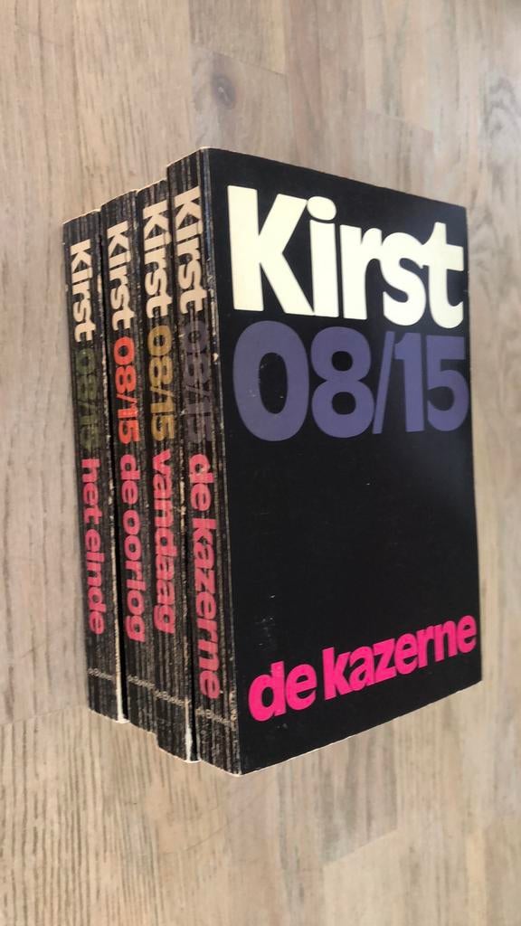Boekenreeks 4 delen Kirst Hans Hellmut, Boeken, Oorlog en Militair, Ophalen of Verzenden, Gelezen