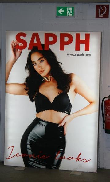 Grote Doeklichtbak 140 x 200 cm  vanaf €200 beschikbaar voor biedingen