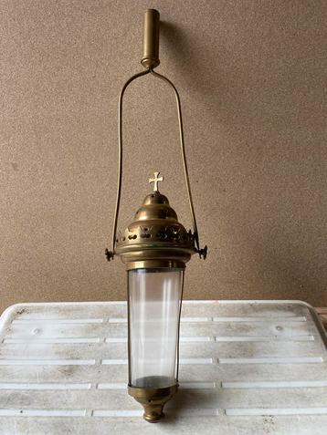 Antieke koperen kandelaar. beschikbaar voor biedingen